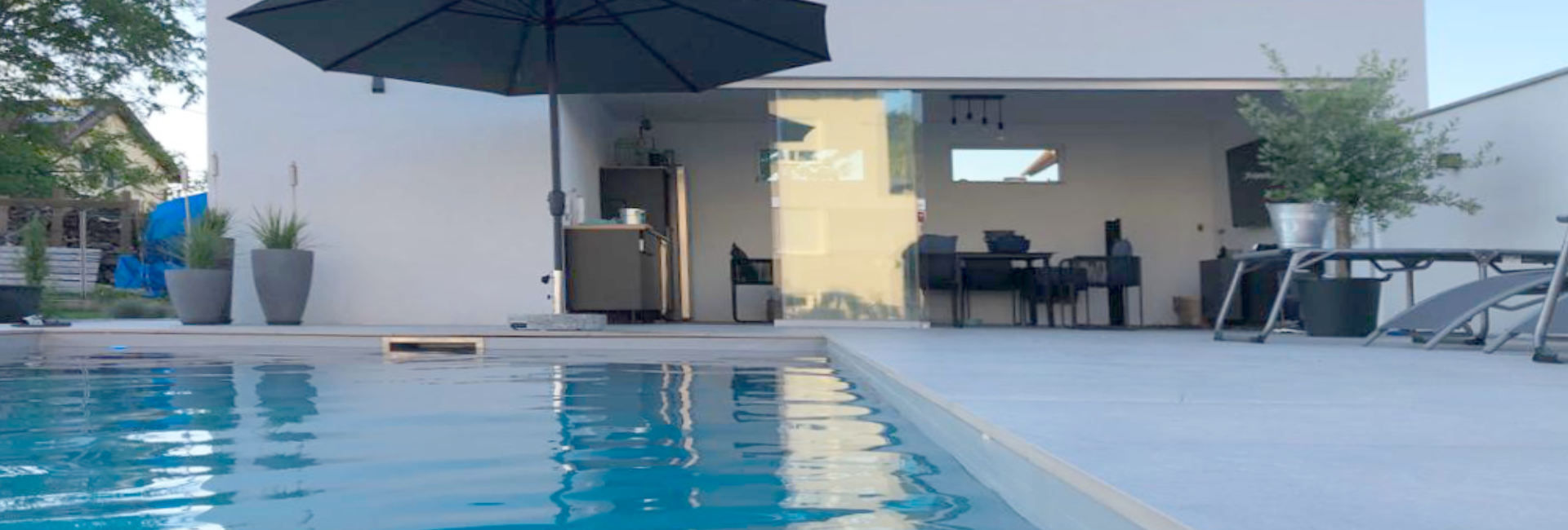 POOL & SCHWIMMBAD