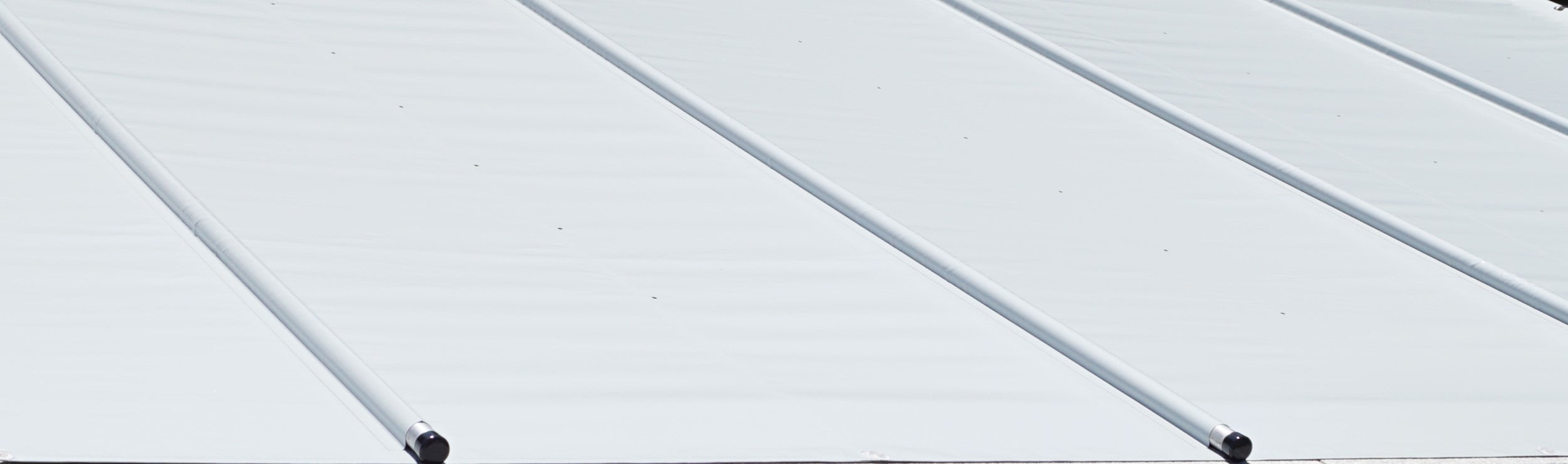 Rollabdeckplane auf Maß m² Modell light verschiedene Farben
